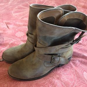 Madden Girl Wrapped Boots Brown Size 8 1/2